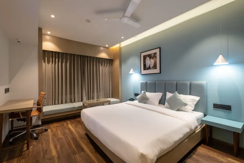 Hotel Regal Grand - Image 1