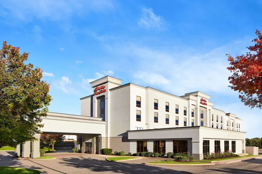 Hampton Inn & Suites New Haven - South - West Haven - Image 1