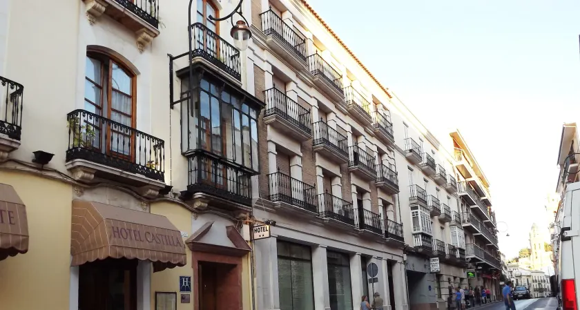 Hotel Castilla - Image 1