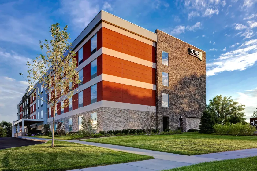 Home2 Suites by Hilton Lincolnshire Chicago - Image 1