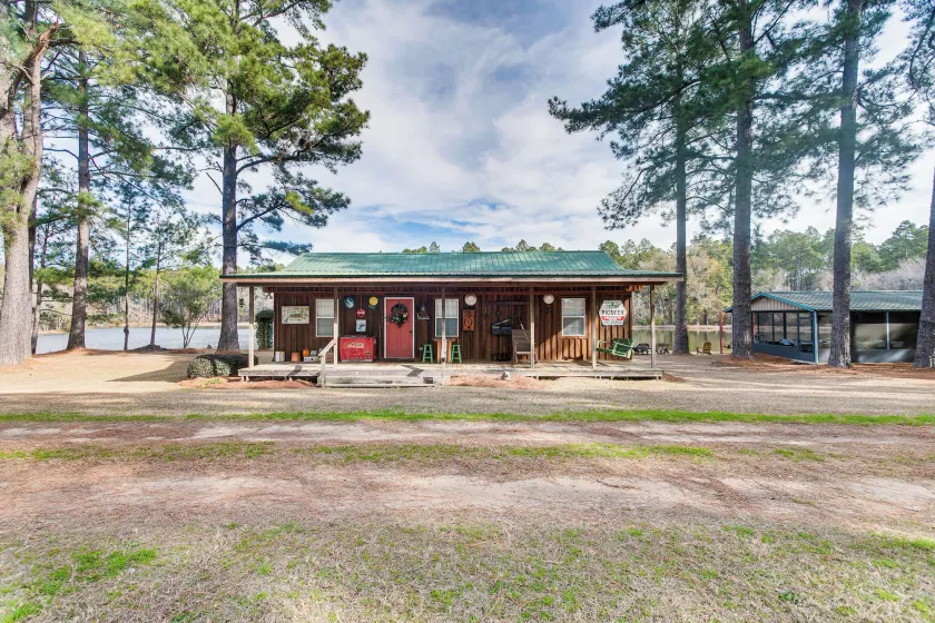 Georgia Lakefront Cabin w/ Fire Pit + Grills! - Image 1
