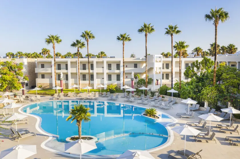 Apollon Hotel - Image 1