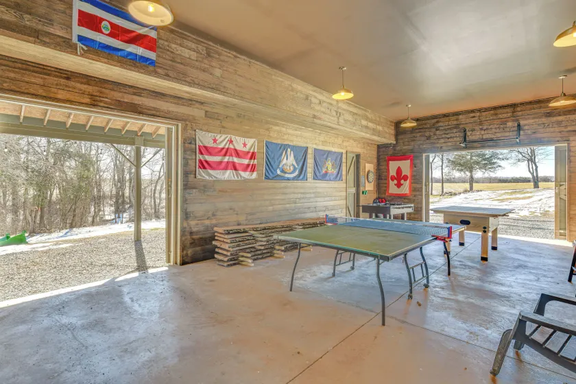 Countryside Barndominium in Virginia w/ Patio - Innvendig