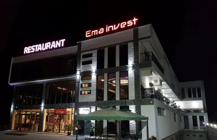 Hotel ema - Image 1