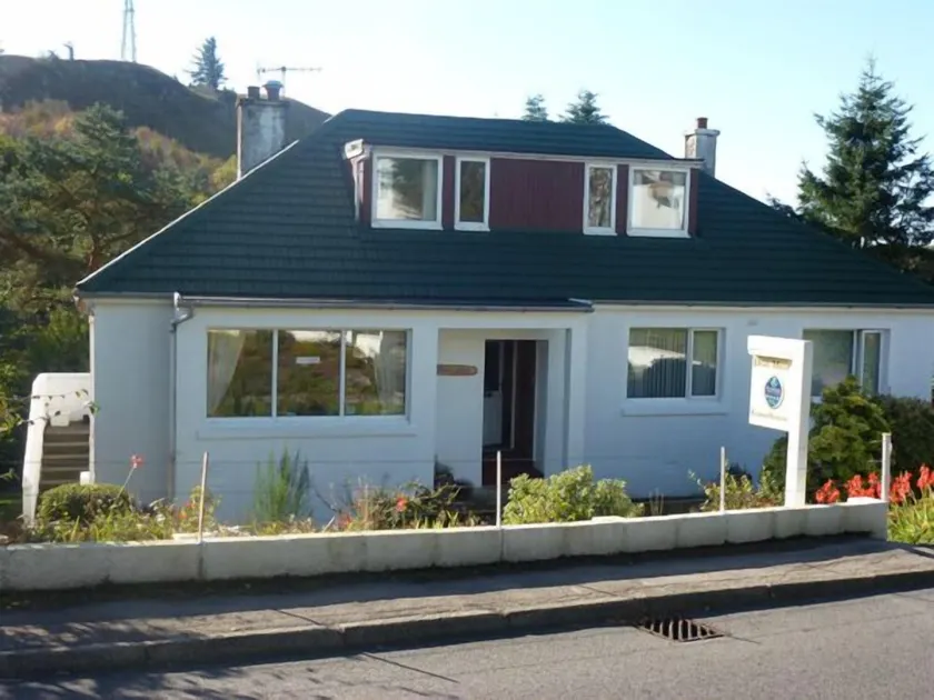 Don Muir Guesthouse - Image 1