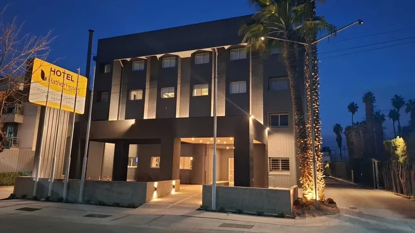 Bonarda Hotel - Image 1