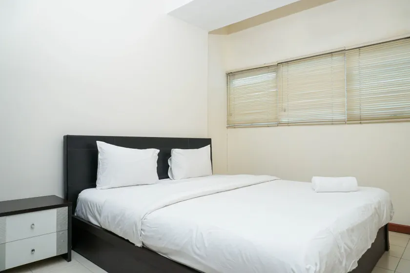 Cozy and Minimalist 2BR at Marbella Kemang Apartment By Travelio - Image 1