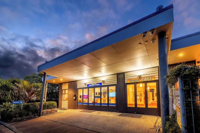 Napier Beach TOP 10 Holiday Park & Motels - Image 1