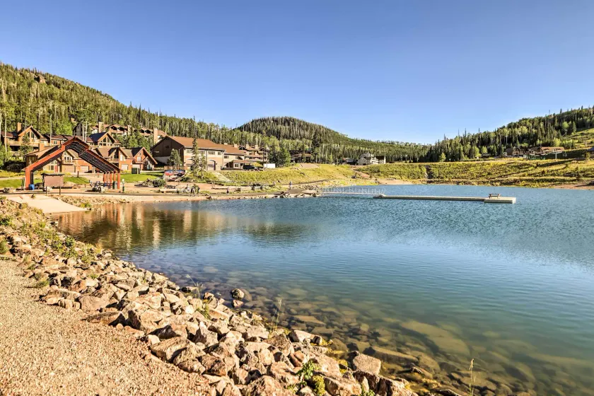 Brianwood Ski-In Condo Steps from Giant Steps Lift - Interiör