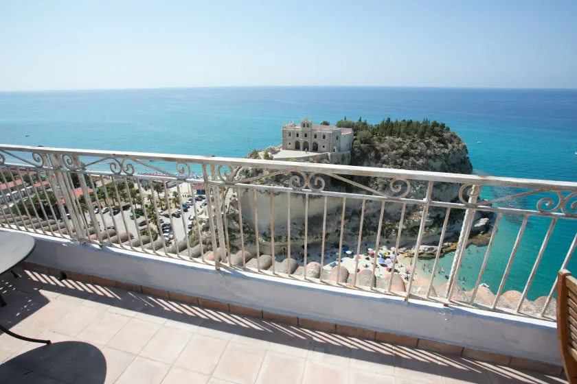 Hotel Villa Antica Tropea - Image 1