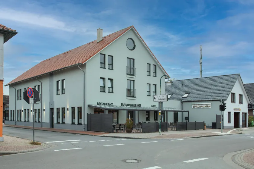 Butjadinger Hof - Image 1