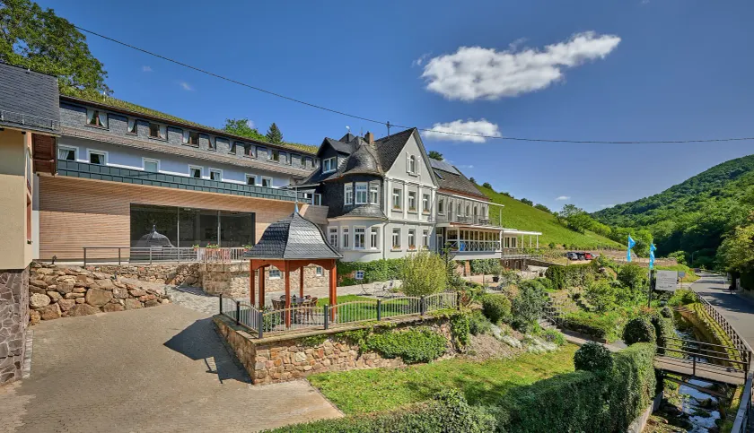 Hotel Weinberg-Schlößchen - Image 1