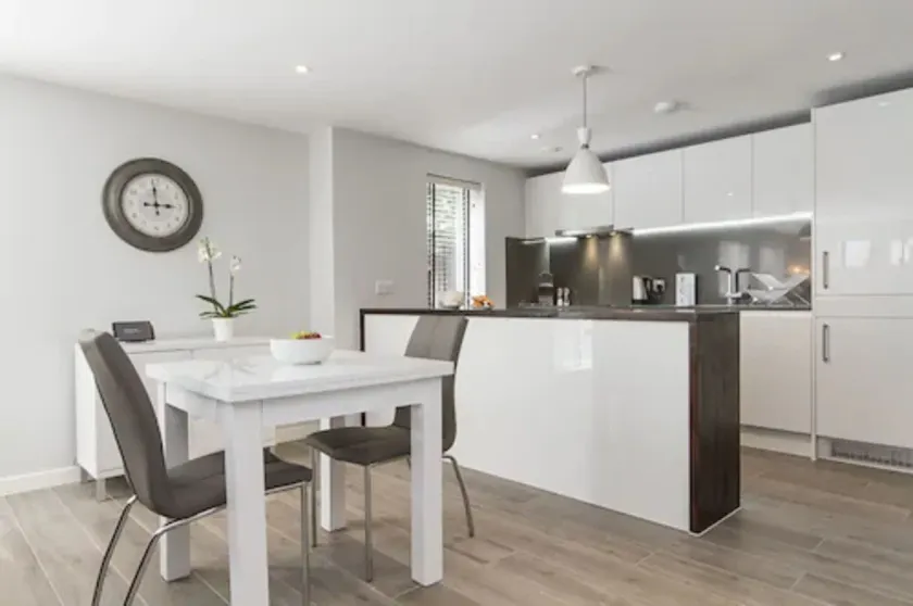 Citystay Living - Eagle Yard - Image 1