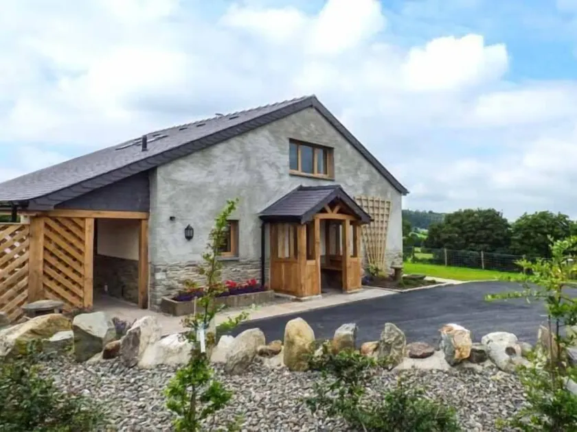 Tyn Y Celyn Uchaf - Image 1