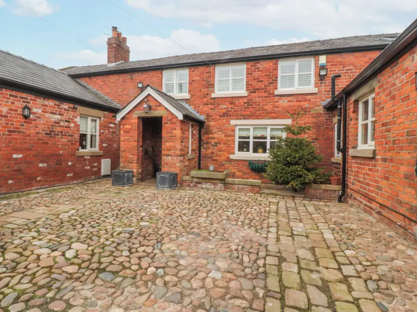 The Old Coach House - Image 1