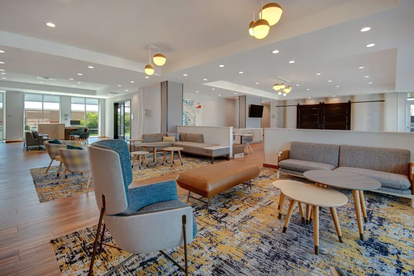 TownePlace Suites by Marriott Cincinnati Airport South - Image 1