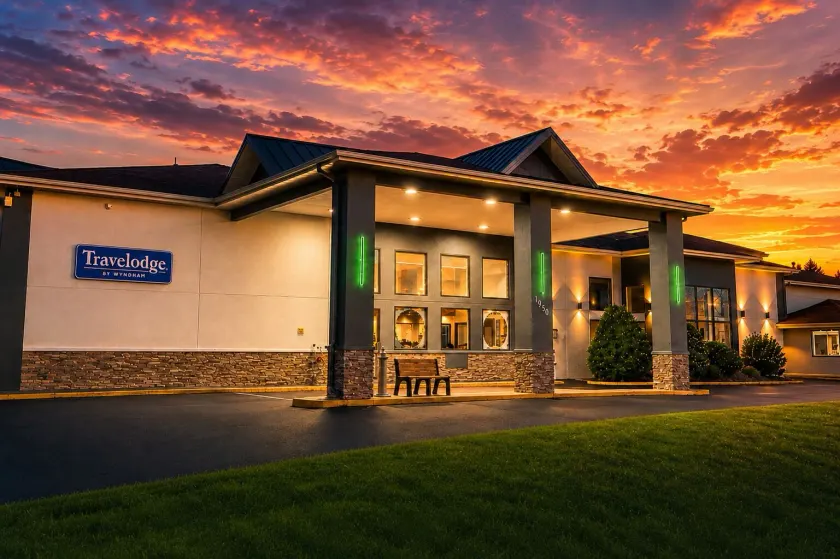 Travelodge by Wyndham Rapid City - Black Hills - Image 1