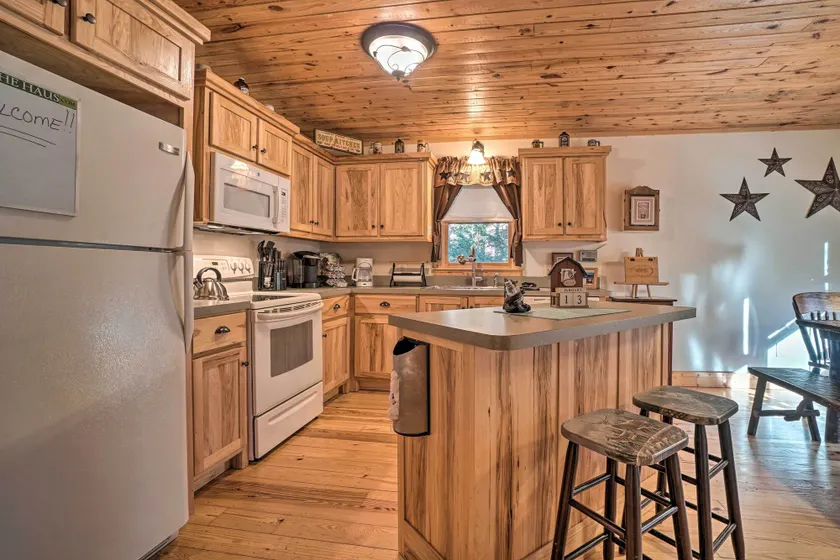 Outdoor Adventure - Charming Cabin w/ Hot Tub - Interior