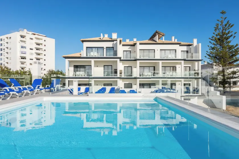 Correeira Luxury Residence - Image 1