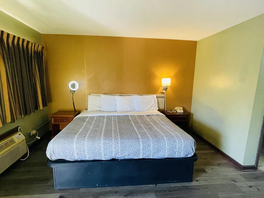 Budget Inn Pulaski - Image 1