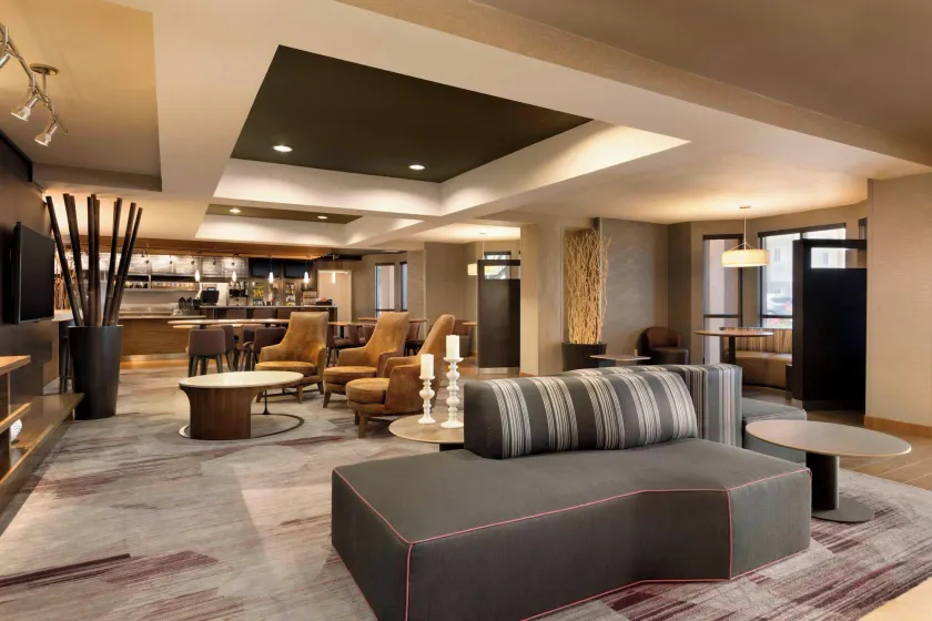 Courtyard by Marriott Bloomington Normal - Image 1