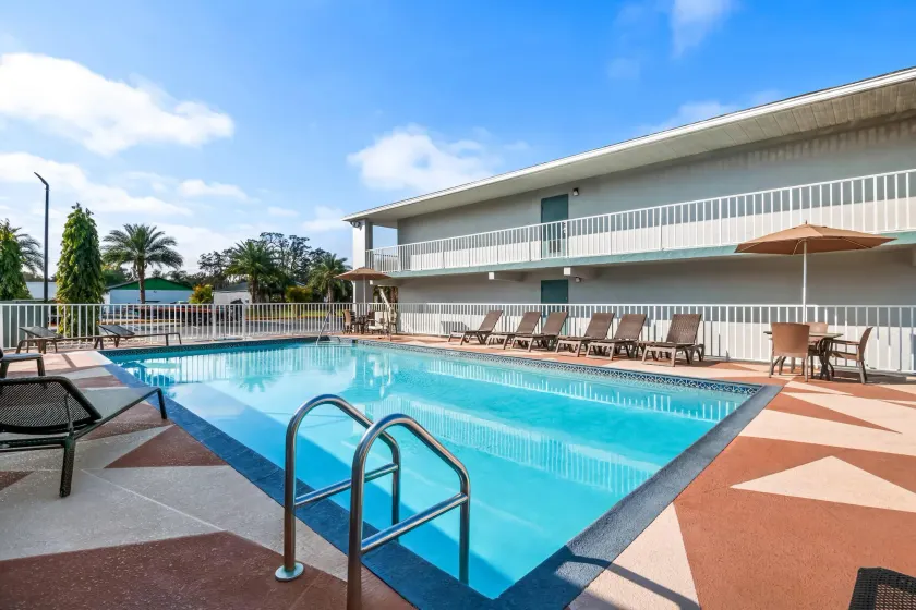 Quality Inn Orange City near Blue Spring State Park - Image 1