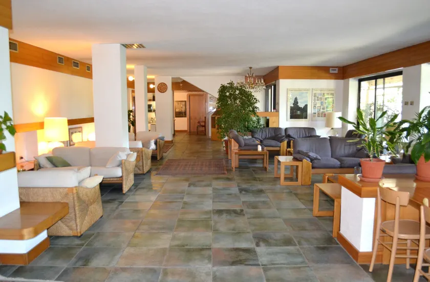 Hotel Canturio - Image 1