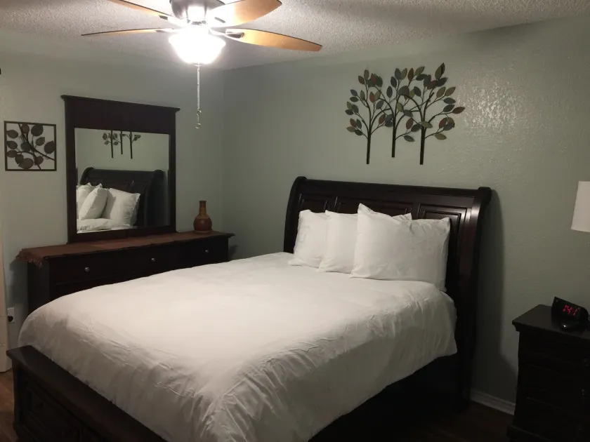 Four Horsemen Motel - Image 1