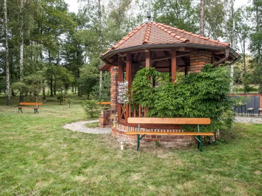 Hotel U Parku - Image 1