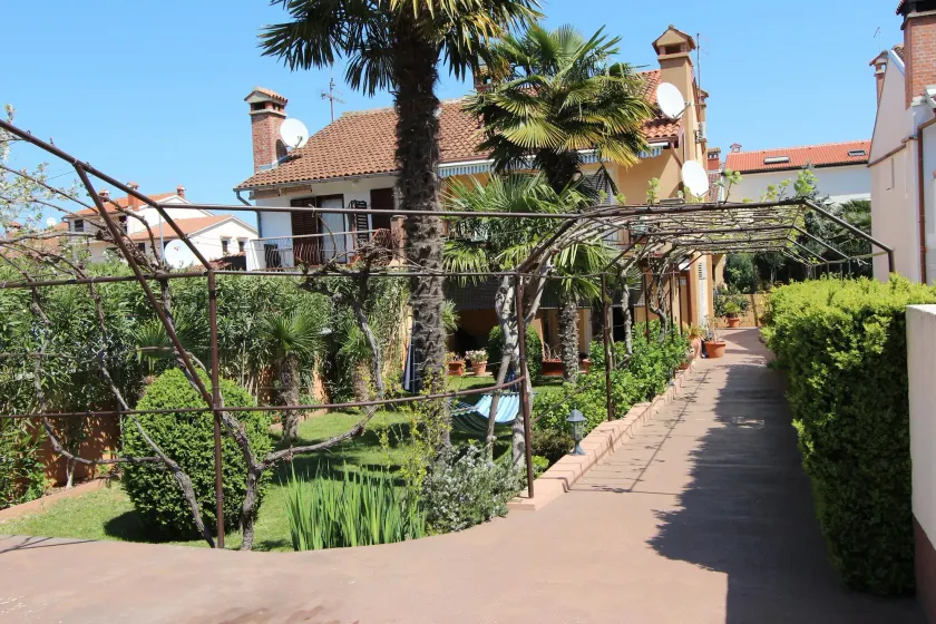 Guest House Mafi - Image 1