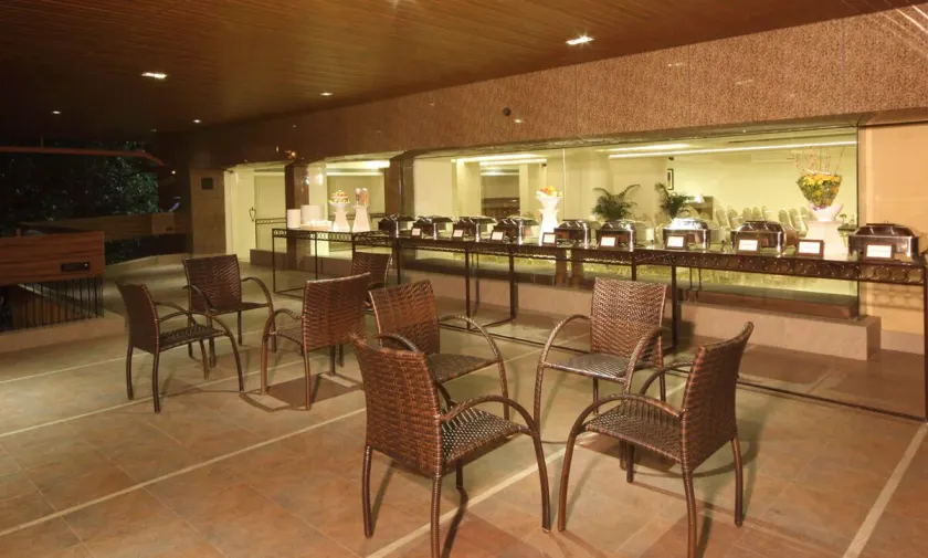 The Maharaja Business Hotel - Image 1