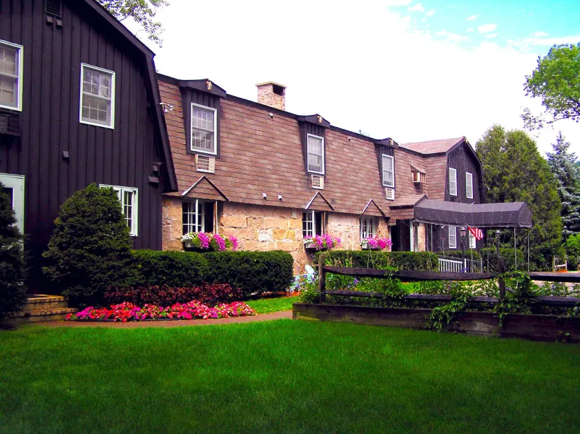 Old Field House - Image 1