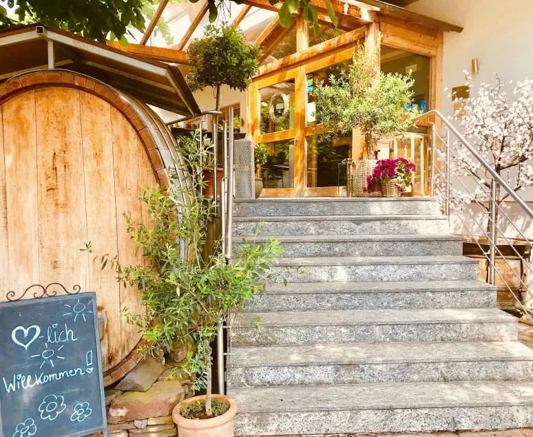 Hotel Weingut Dehren - Image 1