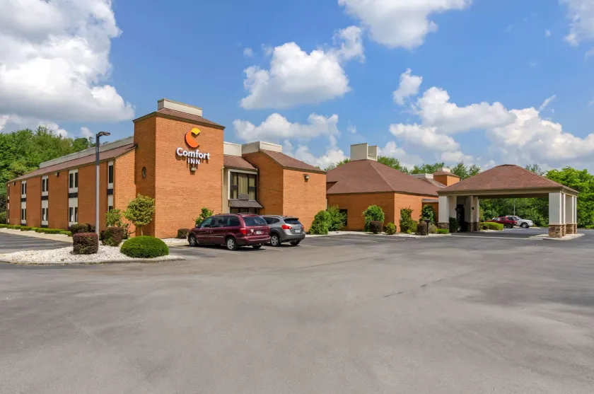 Comfort Inn Bluefield - Image 1