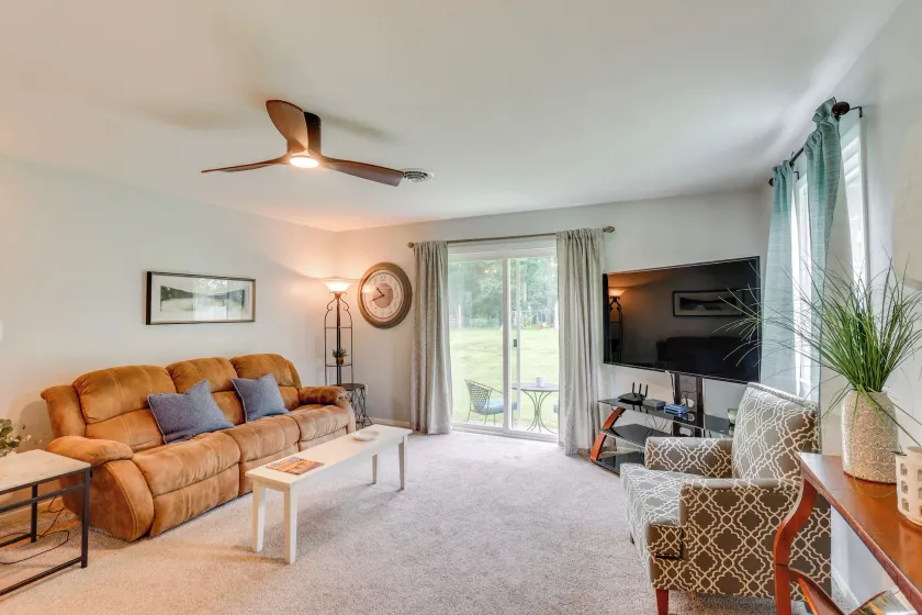 Family Retreat Near Hersheypark w/ Horse Farm View - Image 1