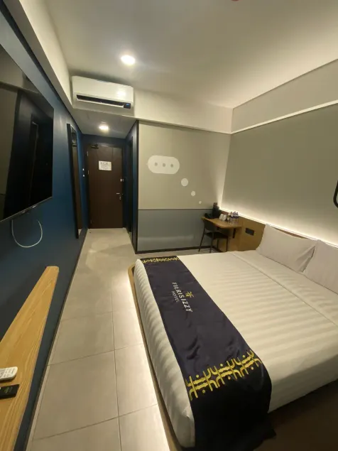 FIERIS IZZY HOTEL - Image 1
