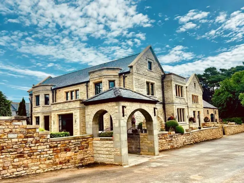 Longridge House - Image 1