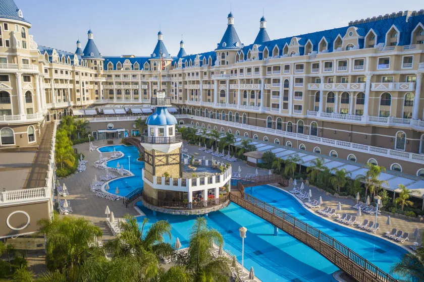 Haydarpasha Palace Hotel - Image 1