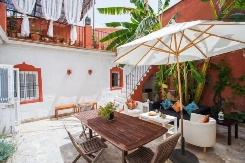 Apartamentos El Patio Andaluz - Image 1