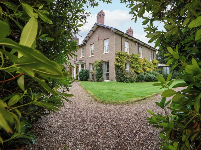 Parkfields House - Image 1