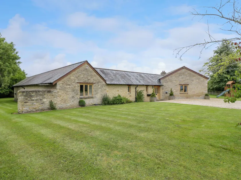Lower Farm Barn - Image 1
