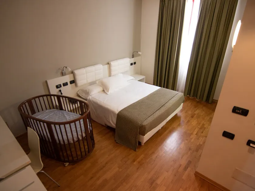 Master Hotel - Image 1