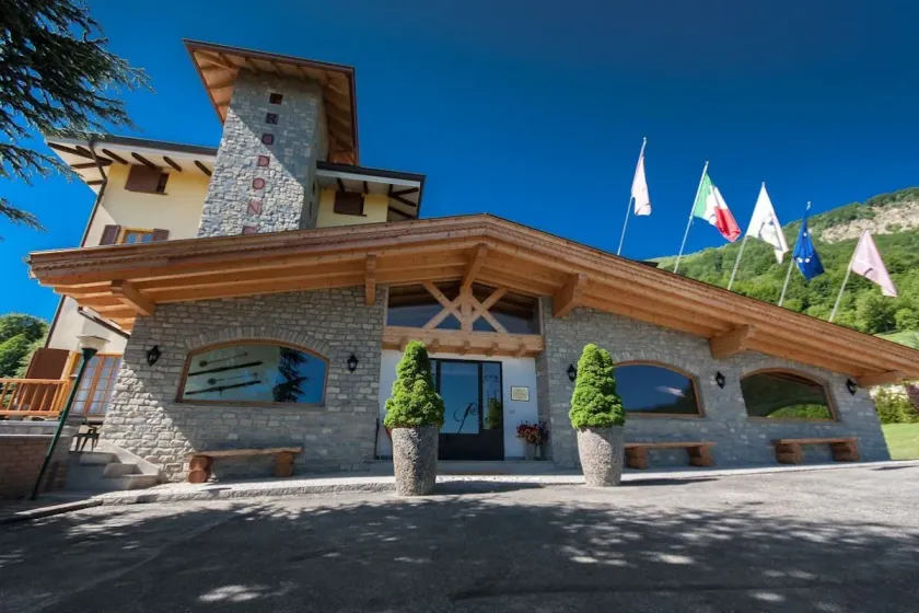 Sport Hotel Prodongo - Image 1