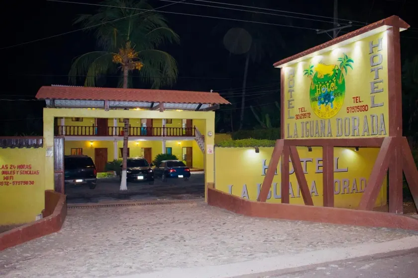 Hotel La Iguana Dorada - Image 1