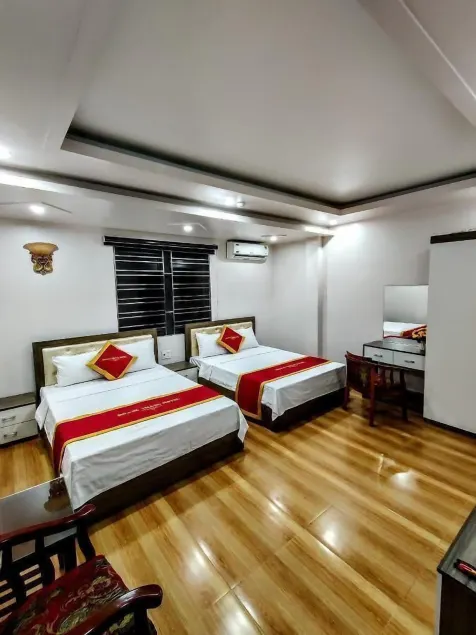 Quang Thang Cat Ba hotel - Image 1