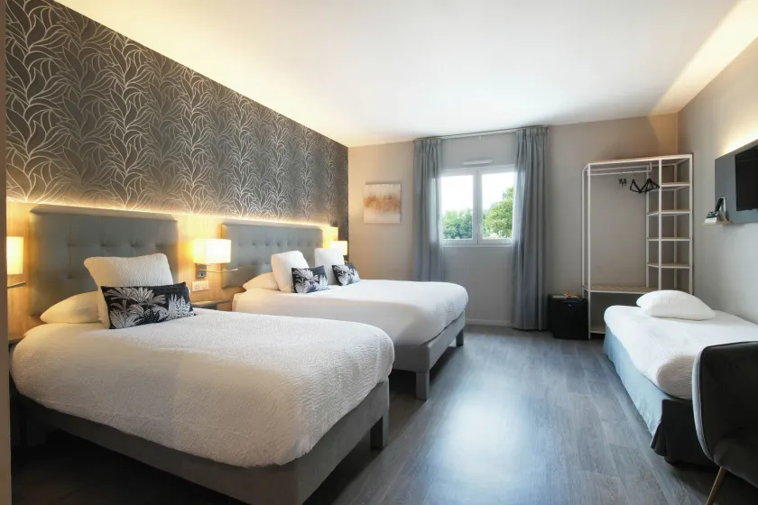 Logis Hôtel l'Amandier - Image 1