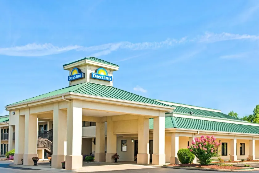 Days Inn by Wyndham Covington - Image 1