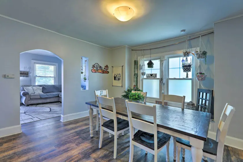 Pet-friendly Covington Retreat w/ Fenced Yard - Innvendig