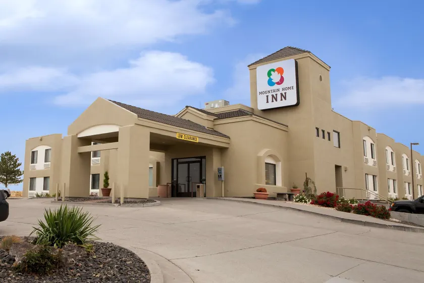 Mountain Home Inn - Image 1