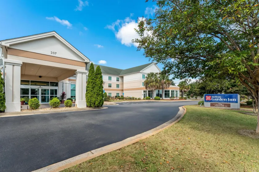 Hilton Garden Inn Warner Robins - Image 1